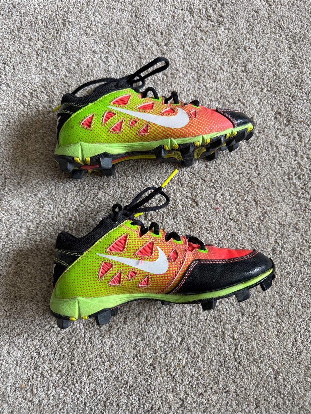 Nike Kids Hyperdiamond Fastflex Football Cleats size 2.5 - Picture 2 of 5